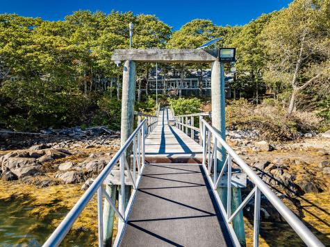 394 Hathorne Point Road Cushing ME 04563