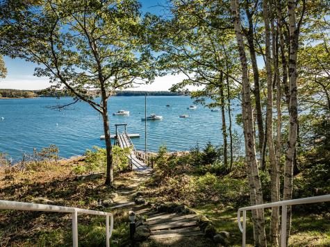 394 Hathorne Point Road Cushing ME 04563