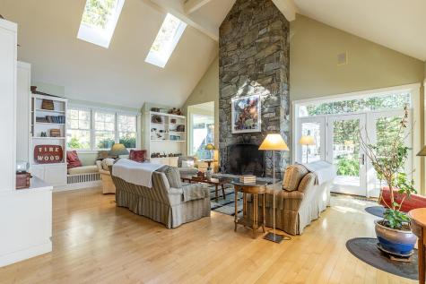 394 Hathorne Point Road Cushing ME 04563