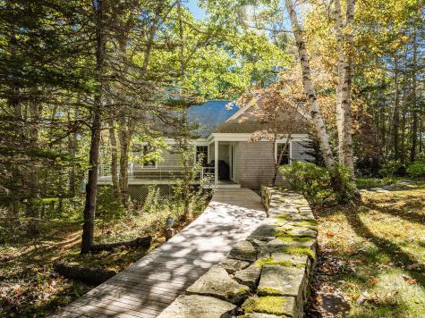 394 Hathorne Point Road Cushing ME 04563