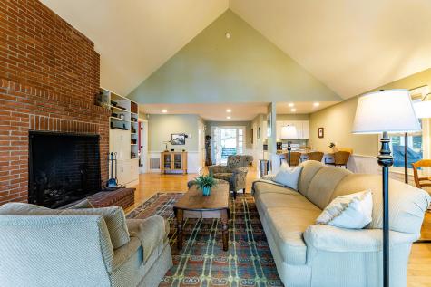 394 Hathorne Point Road Cushing ME 04563