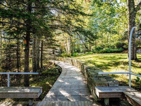 394 Hathorne Point Road Cushing ME 04563