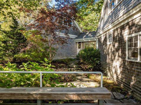 394 Hathorne Point Road Cushing ME 04563