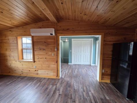 16 Oldham Saint Albans ME 04971