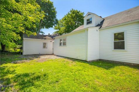 26 1st Street Lewiston ME 04240