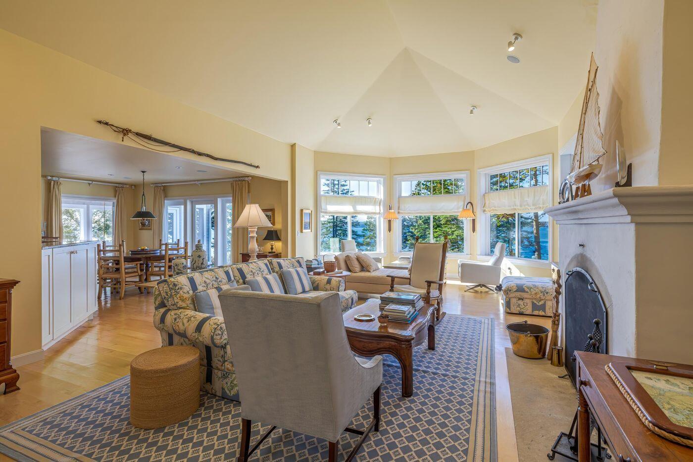 75 Old Cove Lane Brooklin ME 04616