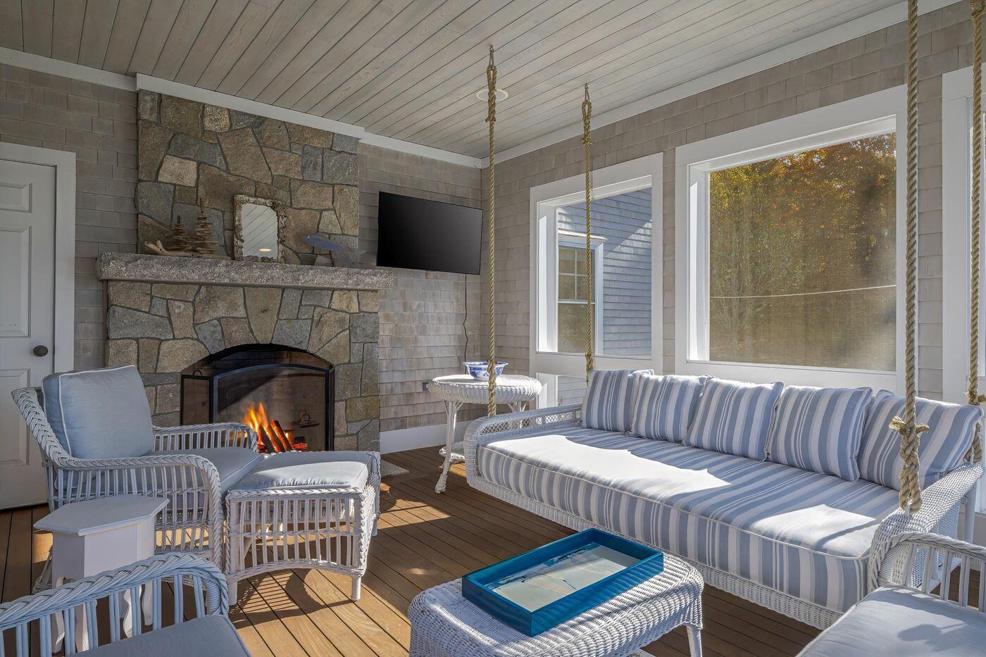 75 Old Cove Lane Brooklin ME 04616