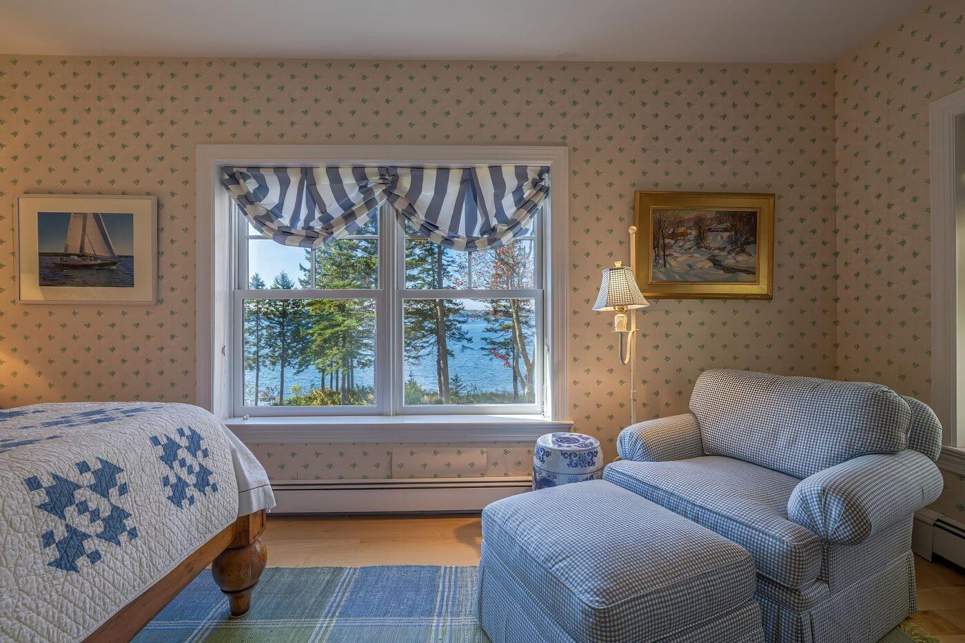 75 Old Cove Lane Brooklin ME 04616