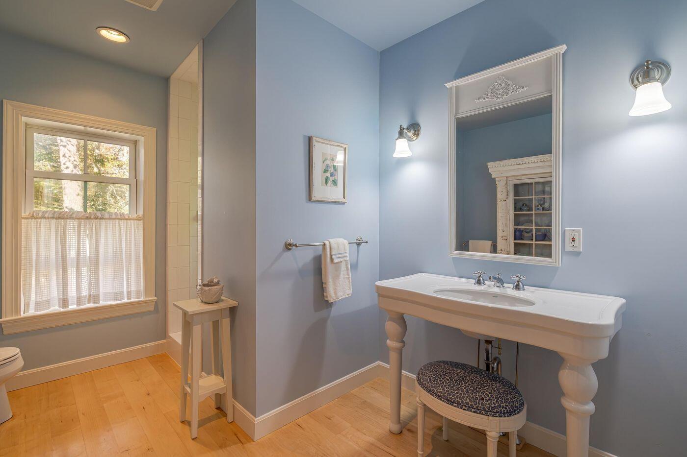 75 Old Cove Lane Brooklin ME 04616