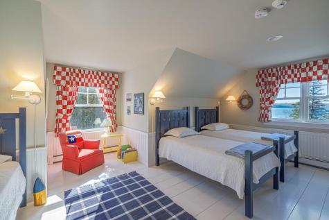 75 Old Cove Lane Brooklin ME 04616