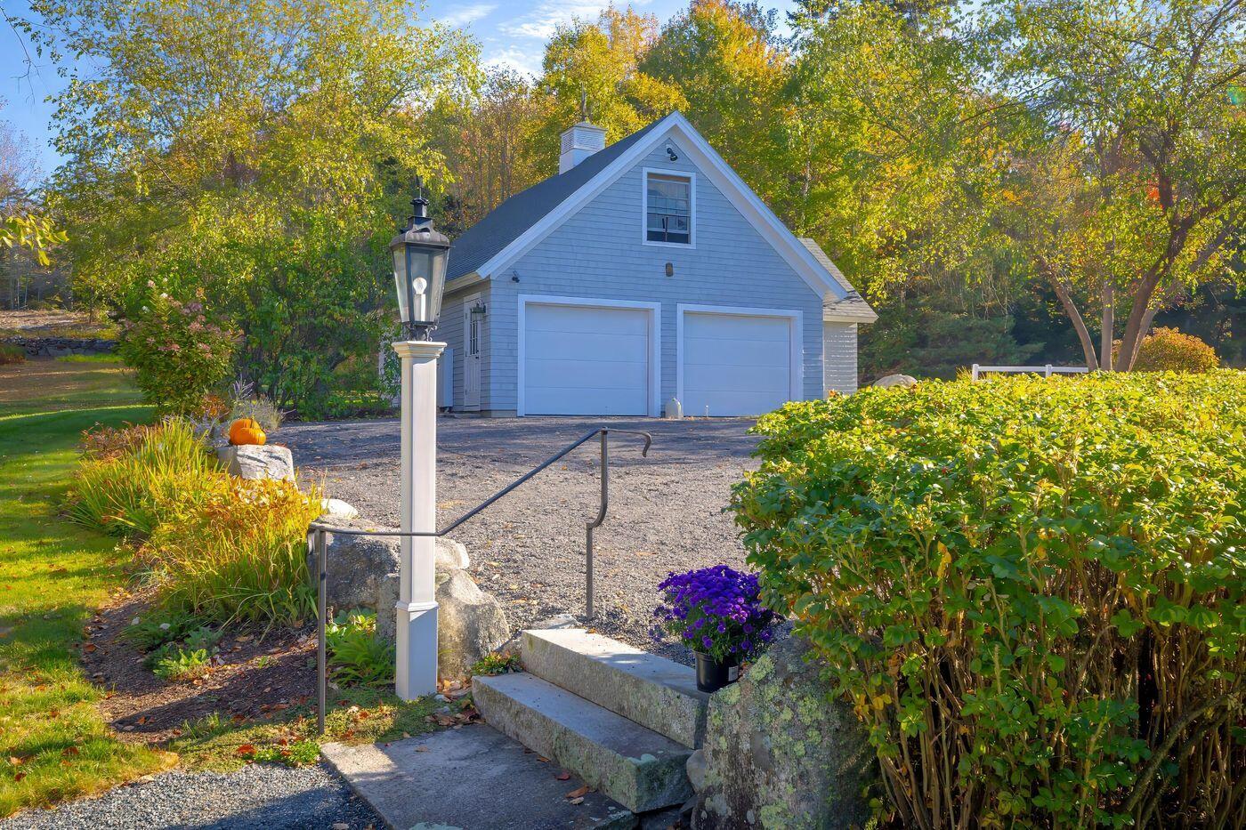 75 Old Cove Lane Brooklin ME 04616