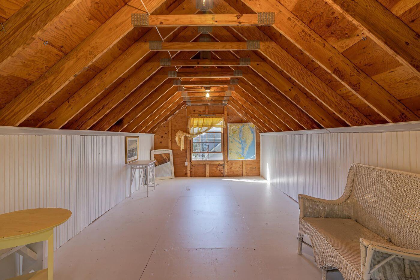 75 Old Cove Lane Brooklin ME 04616