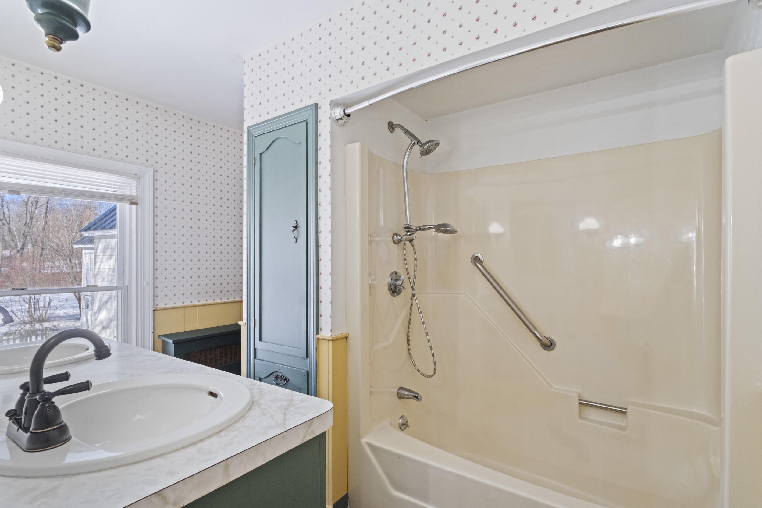 18 Maple Street Skowhegan ME 04976