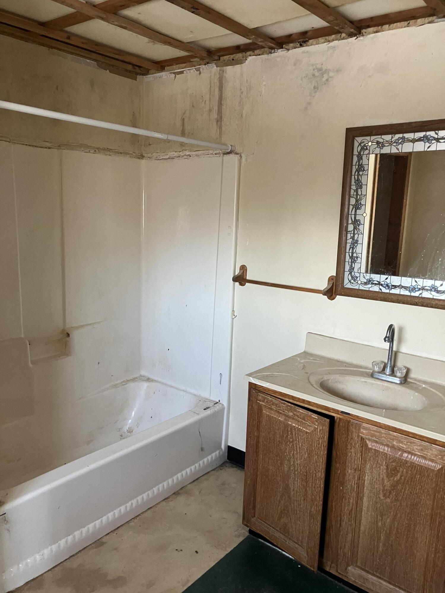 307 Main Street Baileyville ME 04694