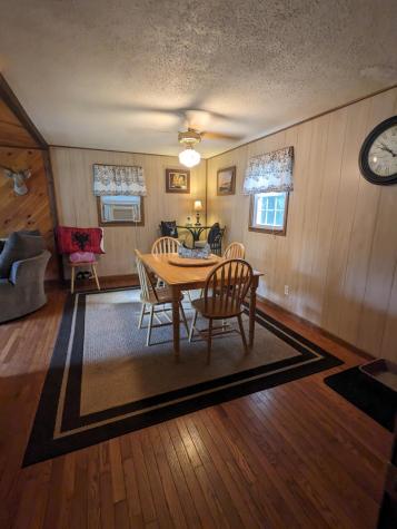 1271 Roosevelt Trail Raymond ME 04071