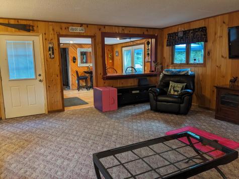 1271 Roosevelt Trail Raymond ME 04071