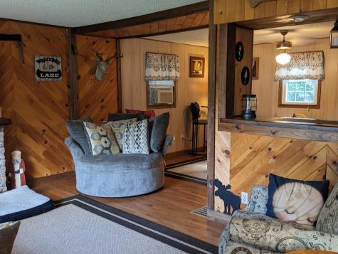 1271 Roosevelt Trail Raymond ME 04071