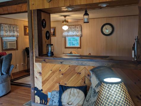 1271 Roosevelt Trail Raymond ME 04071