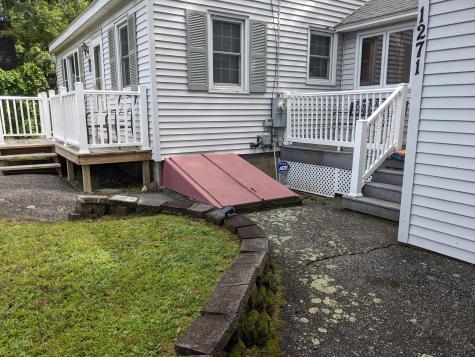 1271 Roosevelt Trail Raymond ME 04071