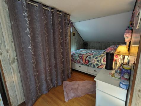 1271 Roosevelt Trail Raymond ME 04071