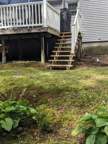 1271 Roosevelt Trail Raymond ME 04071