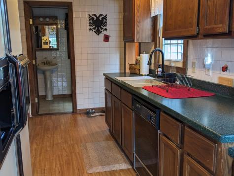 1271 Roosevelt Trail Raymond ME 04071