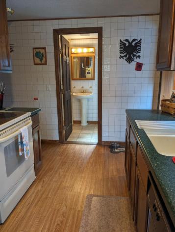 1271 Roosevelt Trail Raymond ME 04071