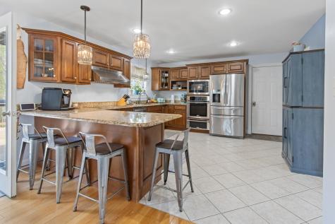 38 Richards Way Saco ME 04072