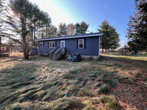 28 Nokomis Way Newport ME 04953