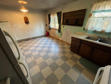 28 Nokomis Way Newport ME 04953