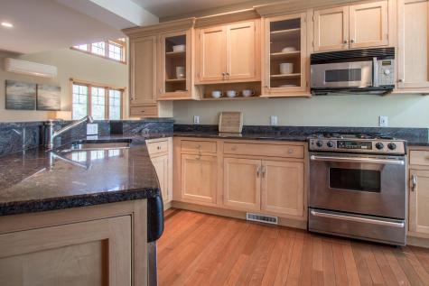 379 Middle Road Falmouth ME 04105