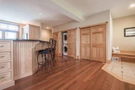 379 Middle Road Falmouth ME 04105