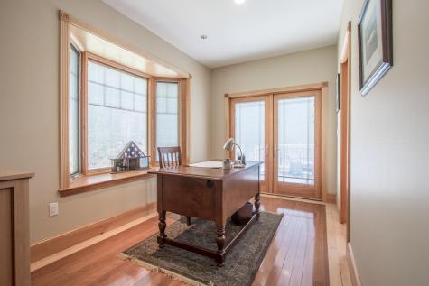 379 Middle Road Falmouth ME 04105