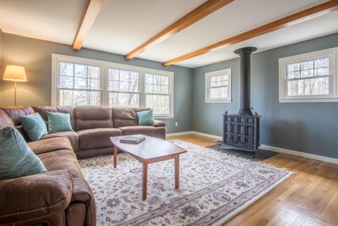 379 Middle Road Falmouth ME 04105