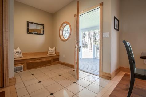 379 Middle Road Falmouth ME 04105