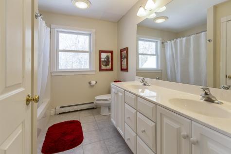 3 Carriage Road Falmouth ME 04105