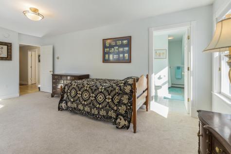 3 Carriage Road Falmouth ME 04105