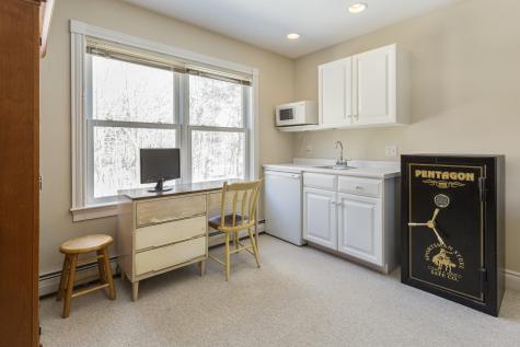 3 Carriage Road Falmouth ME 04105