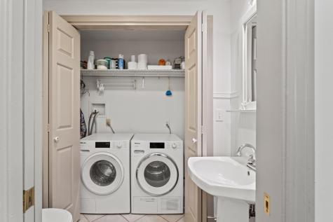 175 Two Lights Road Cape Elizabeth ME 04107