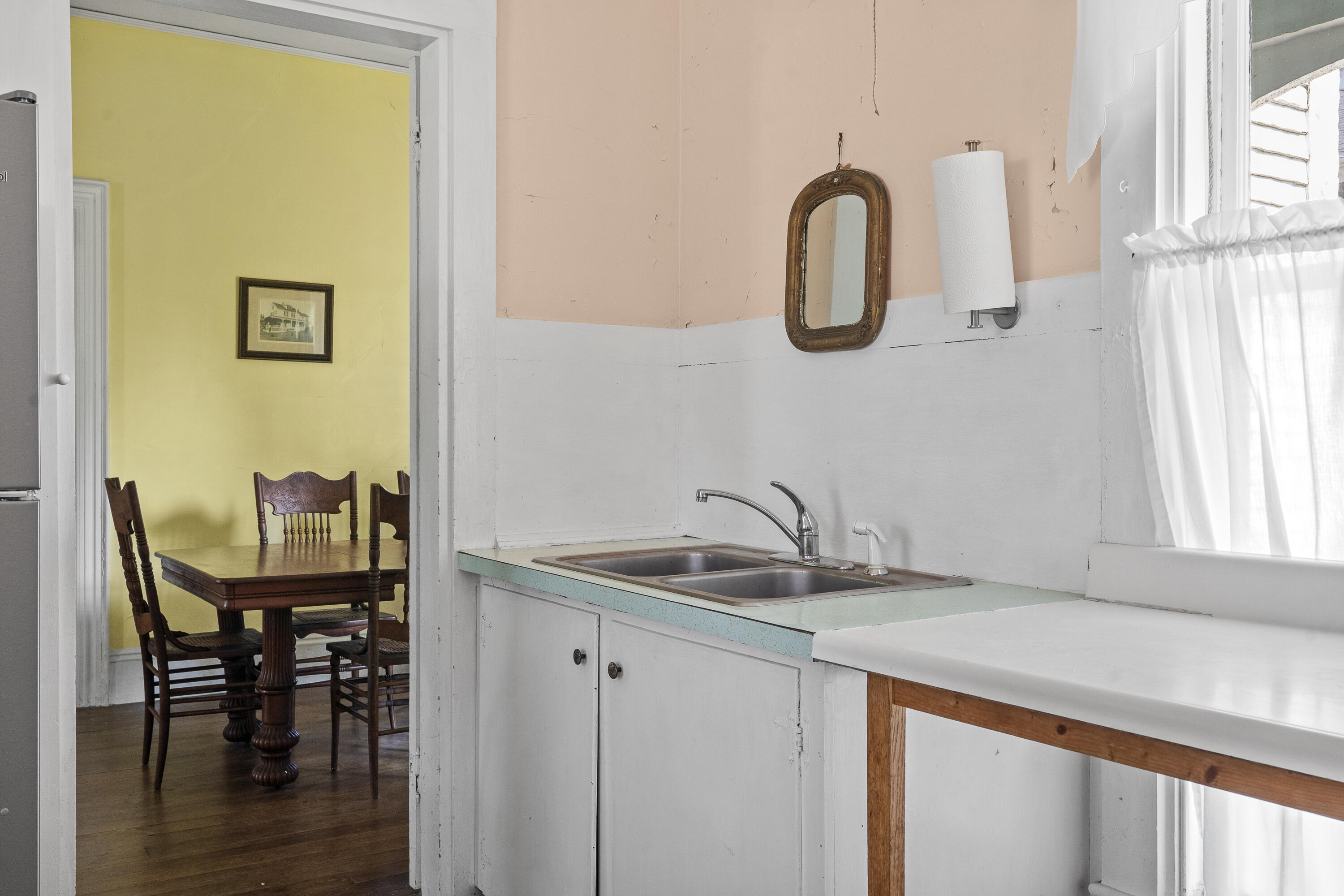 9 Grove Street Boothbay ME 04544