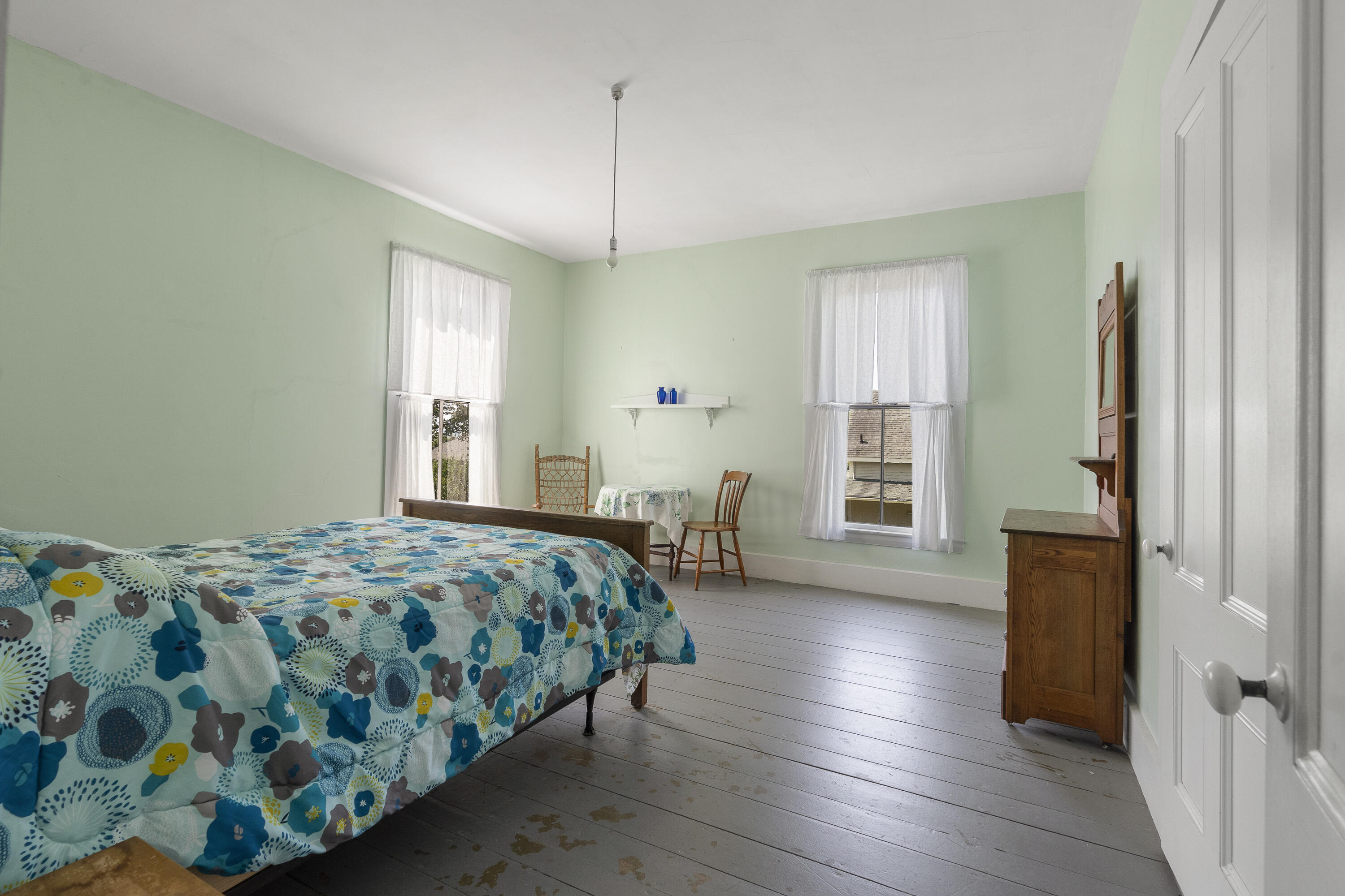 9 Grove Street Boothbay ME 04544