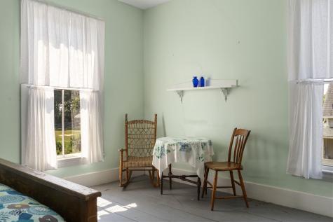 9 Grove Street Boothbay ME 04544