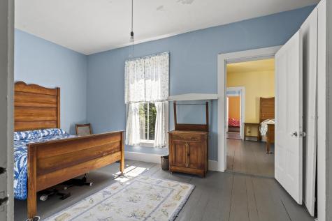 9 Grove Street Boothbay ME 04544