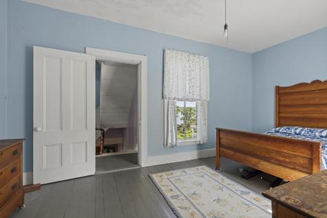 9 Grove Street Boothbay ME 04544