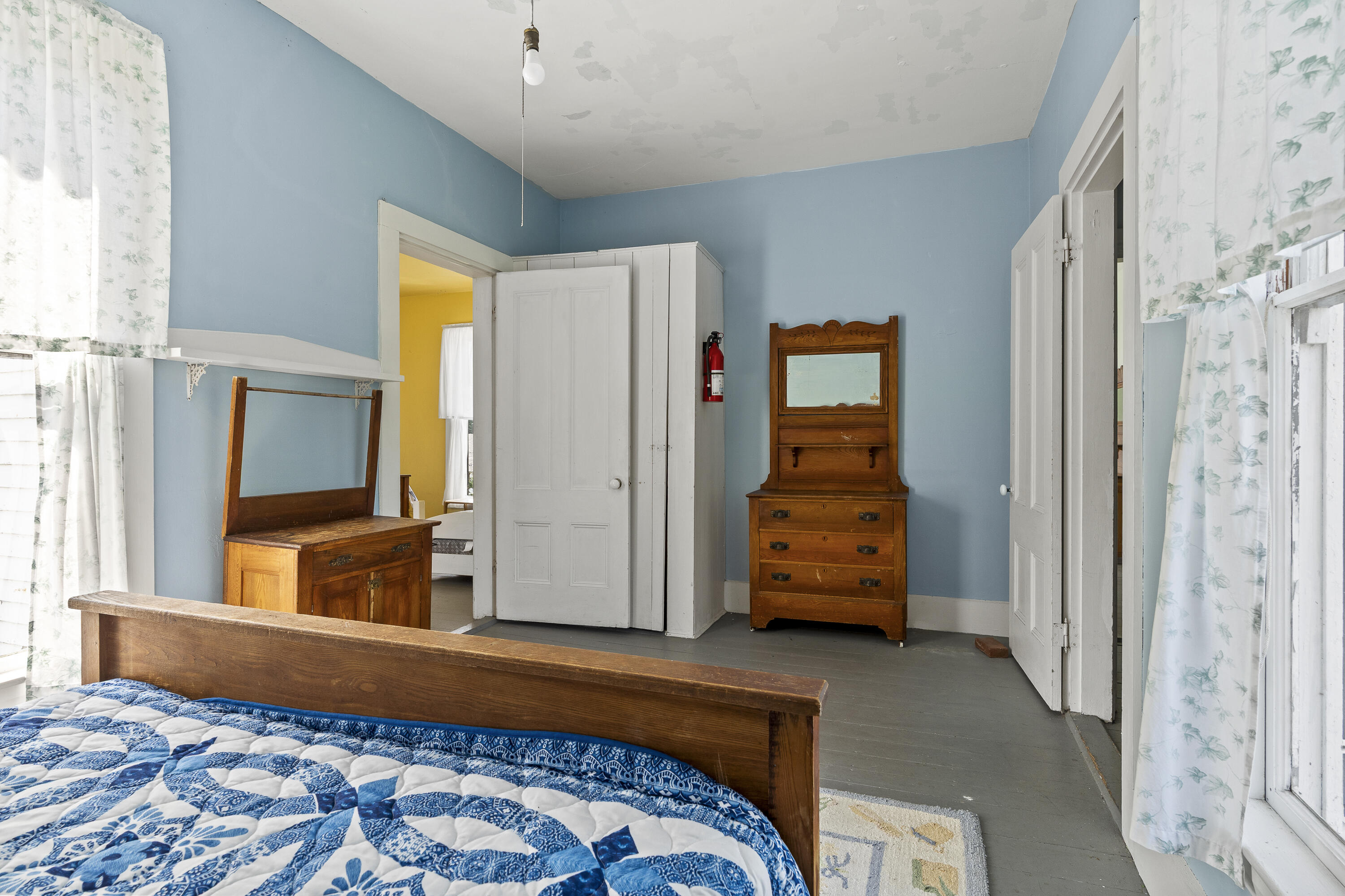 9 Grove Street Boothbay ME 04544