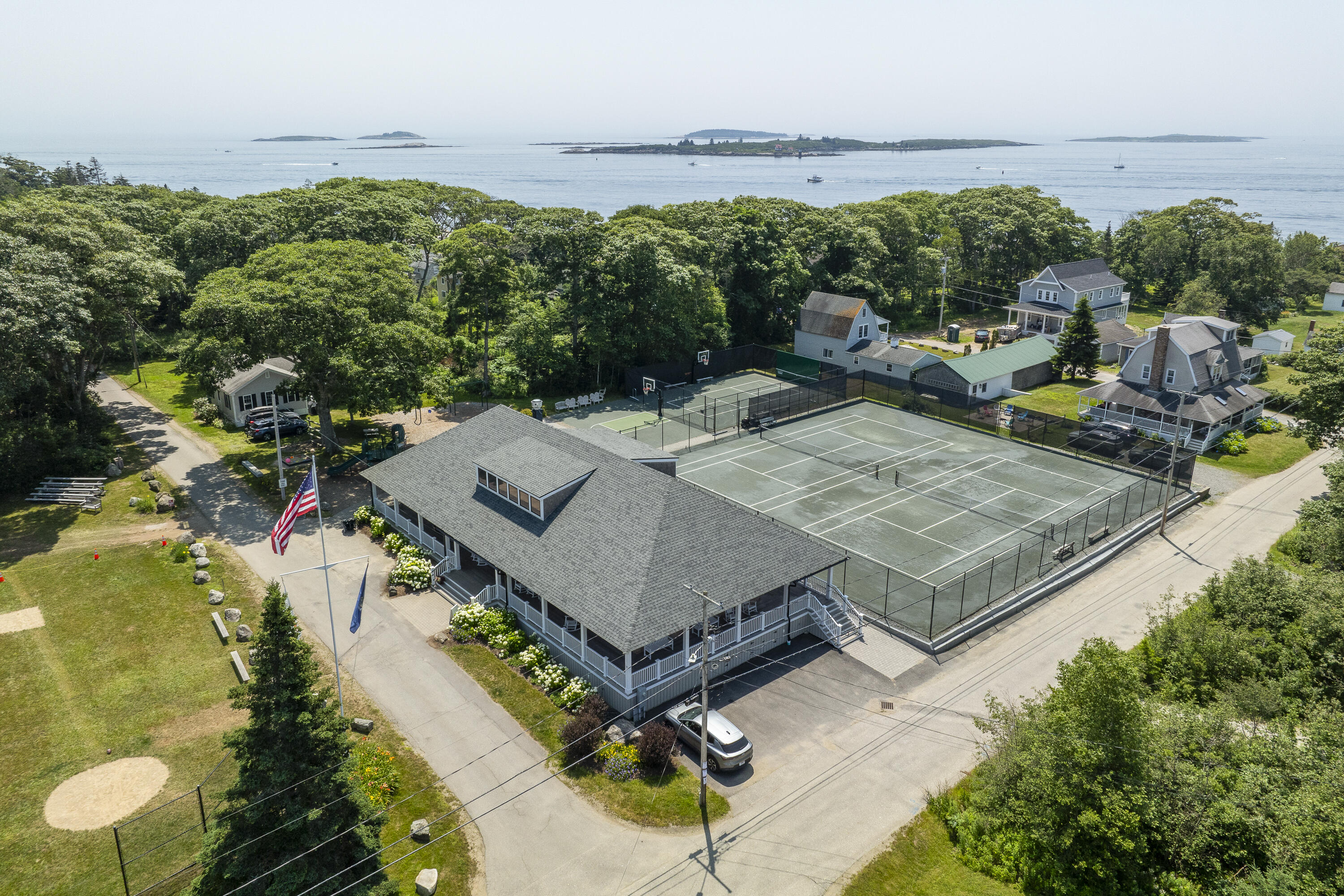 9 Grove Street Boothbay ME 04544