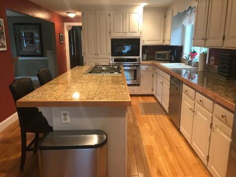 2 Winsome Lea Road Falmouth ME 04105
