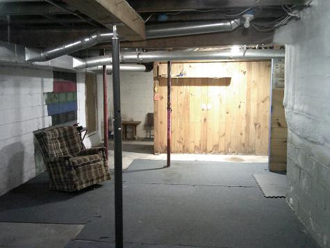 35 Mcintire Road Waterford ME 04088