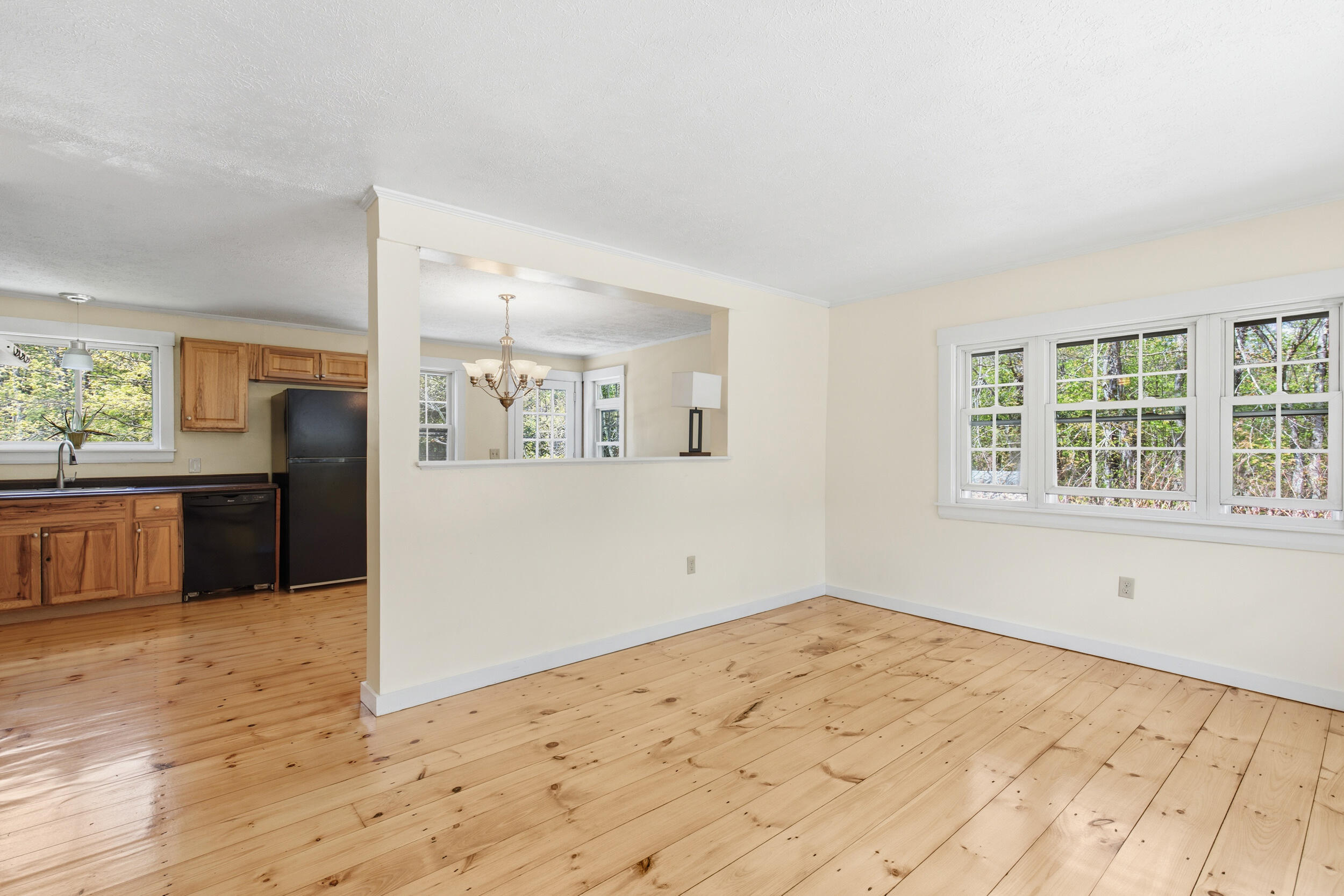 450 Richville Road Standish ME 04084