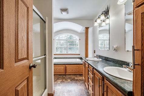 62 Townsend Way Topsham ME 04086